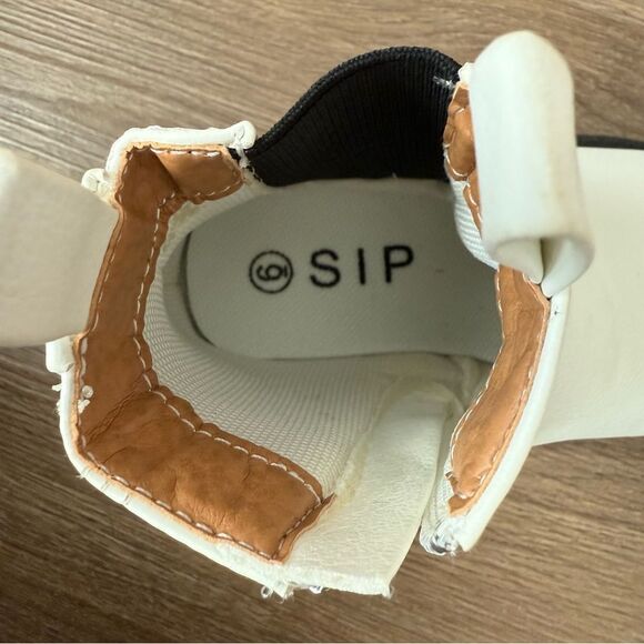 Toddler Girls White & Black Chelsea Boots | Size 6 | Sparkle In Pink - Picture 5 of 11